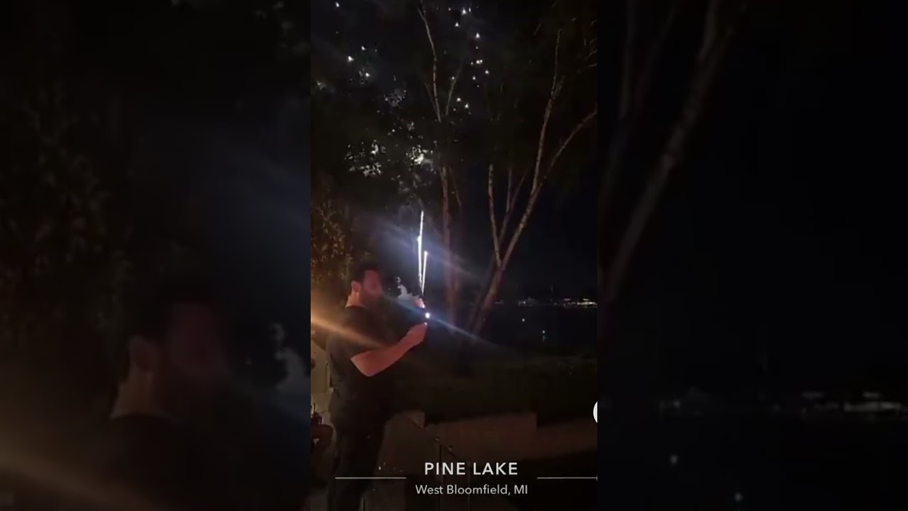 They never expected this to happen on 4th July 😂