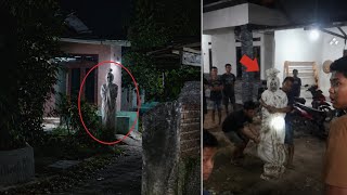 Download lagu Heboh, Teror Pocong depan Rumah Warga! 6 Penampakan Hantu yang Terlihat Jelas dan Seram mp3