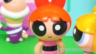PowerPuff Girls&#39; MoJo JoJo makes a Buttercup Copy in Action Toy Parody
