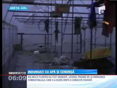 Locuitorii din apropierea Complexul Energetic Turceni, inundaţi cu apă şi cenuşă