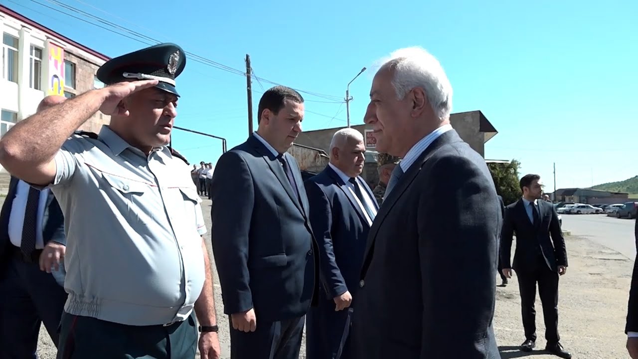 Դուք է՞լ եք սիրում նկարել, Երևանում էլ ա տարածված. Նախագահ Խաչատուրյանն այցելել է Տավուշ