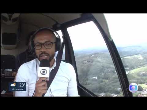 Globocop sobrevoando a Favela do Justinos em Juquitiba estado de emergência .