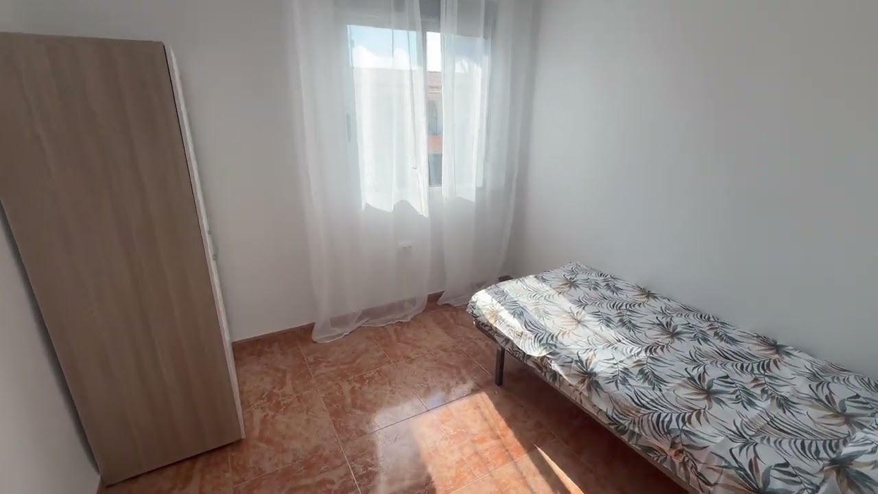 Flat for Sale in Alicante