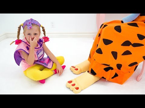 Stacy pretend play beauty toy salon