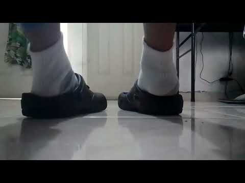 Crocs Tradition w/ Holey Socks 