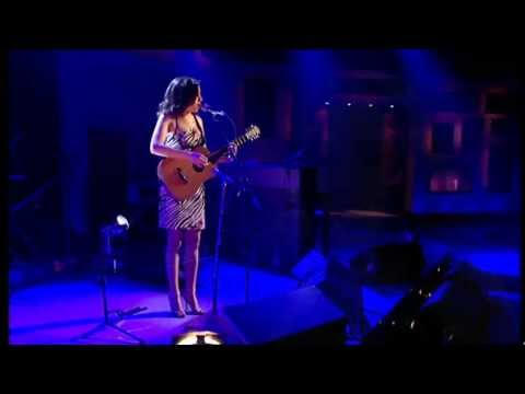 Thumbnail for Amy Winehouse - Friday Night with Jonathan Ross - BBC Studios, London, UK (19/03/2004) by Amy winehouse friday night