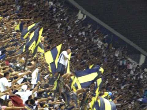 "Así suena el Himno Universitario en el Azteca" Barra: La Rebel • Club: Pumas