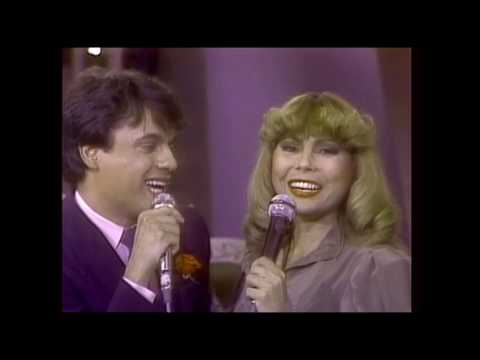 "Te Voy A Olvidar" Lila Morillo con Juan Gabriel (en vivo / 1981)