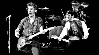 19. Merry Christmas Baby (Bruce Springsteen - Live At The Nassau Coliseum 12-29-1980)