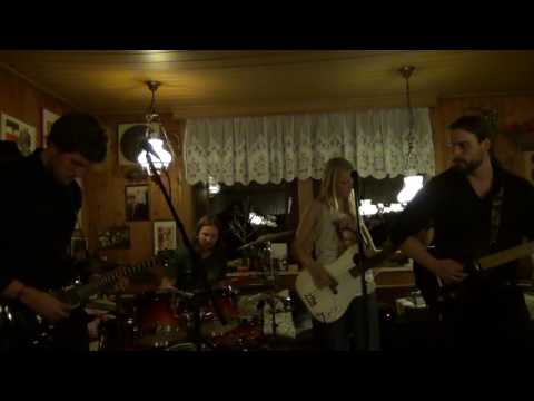 Flowers in my lungs - Panama Ghost Sharks - Live