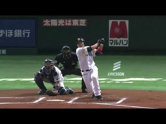 6回裏 ホークスの代打・吉村が勝ち越し犠牲フライを放つ!! 2014/6/11 H-D