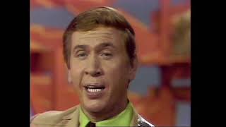 Buck Owens - Love&#39;s Gonna Live Here