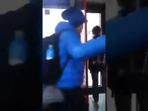 Verrückter Mann im Bus - TICKT TOTAL DURCH HAHAHA