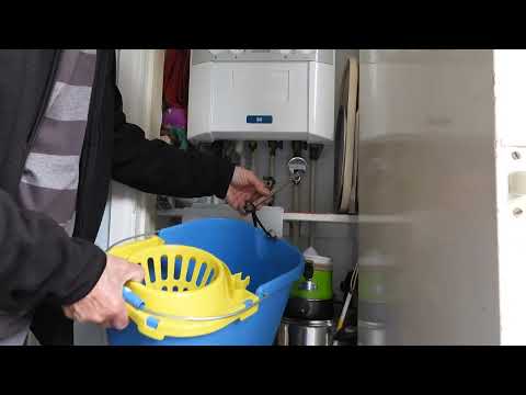 How to lower the pressure of your Combi boiler. Not using bleed valves.