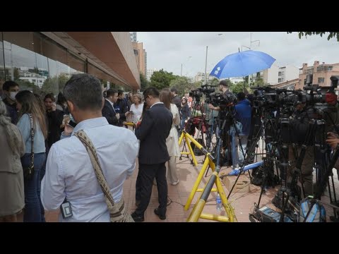Police guard Bogota clinic where Colombian presidential contender is hospitalized | AFP