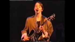 Suzanne Vega - Undertow and Small Blue Thing Madrid 1989
