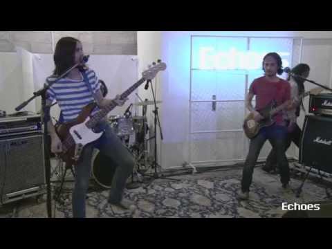 ECHOES SESSIONS : KELOMPOK PENERBANG ROKET live (part 1)