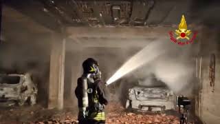 notte-di-fuoco-a-volturara-e-montoro-garage-in-fiamme-diverse-auto-distrutte
