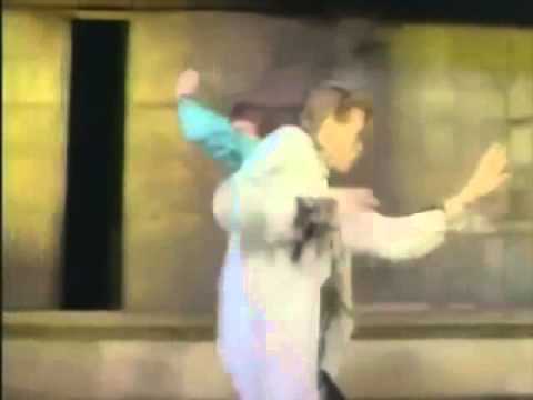 I rather not have moves like Mick Jagger ( gaaayee)