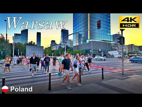 Spaziergang durch das überfüllte Warschauer Stadtzentrum in der Abenddämmerung / Polen 🇵🇱 / 4K HDR