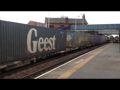 66519 on 05:25 Coatbridge to Daventry