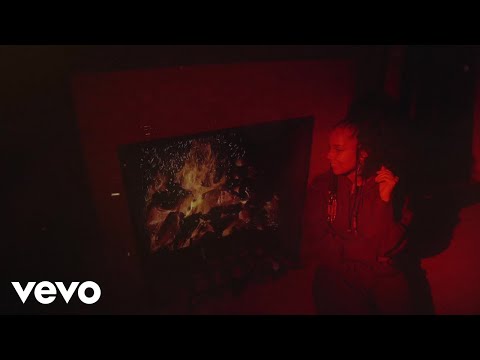 Videoclip de The Christmas Song (Chestnuts) — Alicia Keys