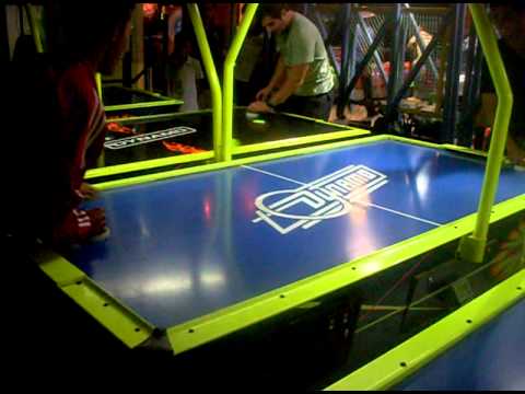 Yuri Acaso & Edenilson   Duelo De Disco no Dynamo