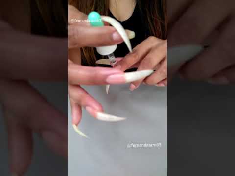 Dangerous natural claws by our hand model Fernanda Ribeiro (november 2021)