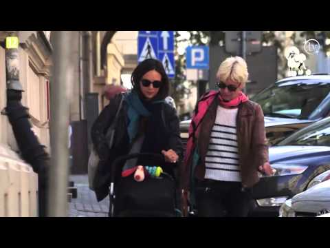 Anna Czartoryska z teściową i wózkiem na rodzinnym spacerze!