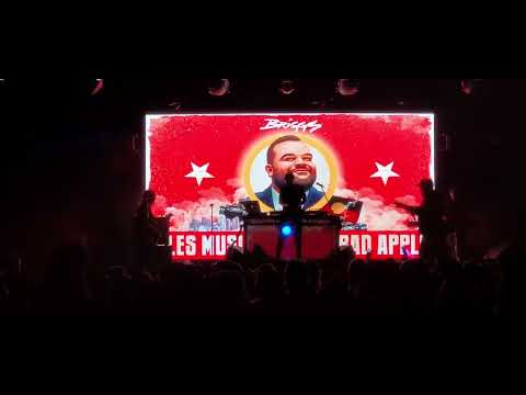 Briggs at Treaty Day Out