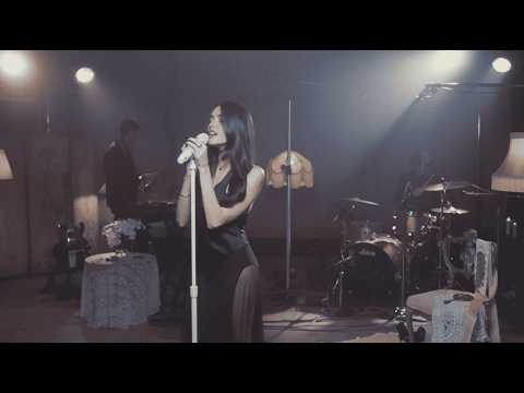 Madison Beer - bad enough (live from Henson Recording Studios)