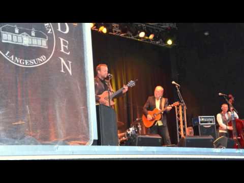 Kjærlighetsvisa – Halvdan Sivertsen, Sølvin Refvik, gitar