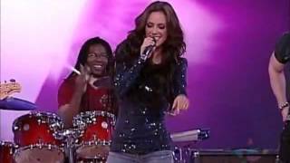 Anahi canta Quiero en Estudio 2