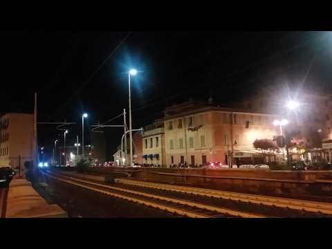 E403.005 Sull'ICN 35799 Torino P.N.-Salerno in transito su binario illegale a Lavagna