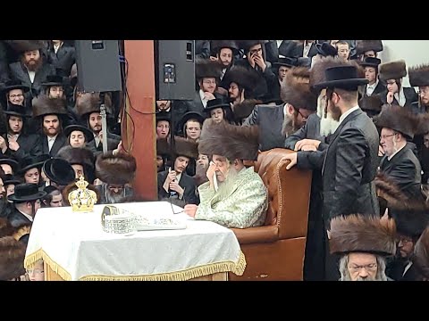 Thousands Gather For Hachnuses Sefer Torah By The Satmer Rabba Shlit"a In His Shul In Williamsburg