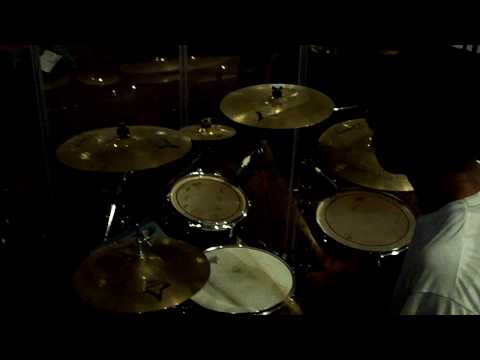 Styx showing no mercy upon da set LOL