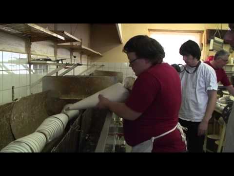 Vårt Skåne säsong 1:  Spettkaksbak i Eslöv