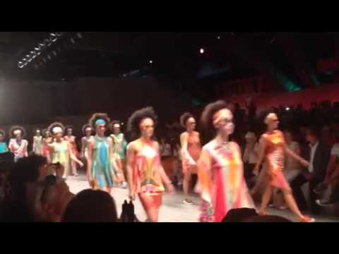 Miranda Konstantinidou bei der Mercedes Benz Fashion Week