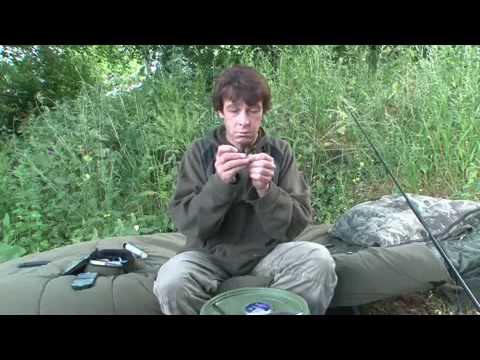 Terry Hearn ties a Hinged Stiff Rig