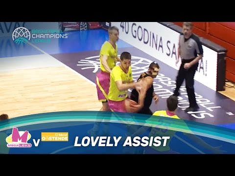 Lovely pass follows the dunk!