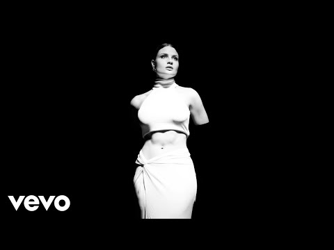 Julia Rocka - Welur (Official Video)