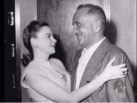 Al Jolson and Judy Garland on Kraft Music Hall 30 Sep 1948 - video podcast