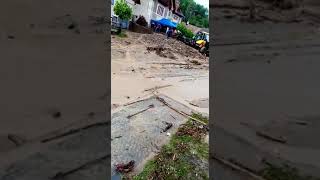 VIDEO - Urgie la Gura Râului. Locuințe inundate și drumuri blocate de aluviuni 1 video