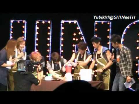 [Fancam] 101122 SHINee Thailand Fan Party - Making Watermelon Shake