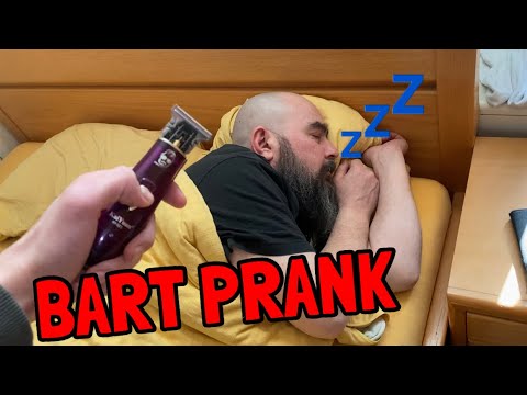 BEARD SHAVING PRANK on TURKISH FATHER *ESCALATES COMPLETELY* 😂✂️🧔🏻‍♂️