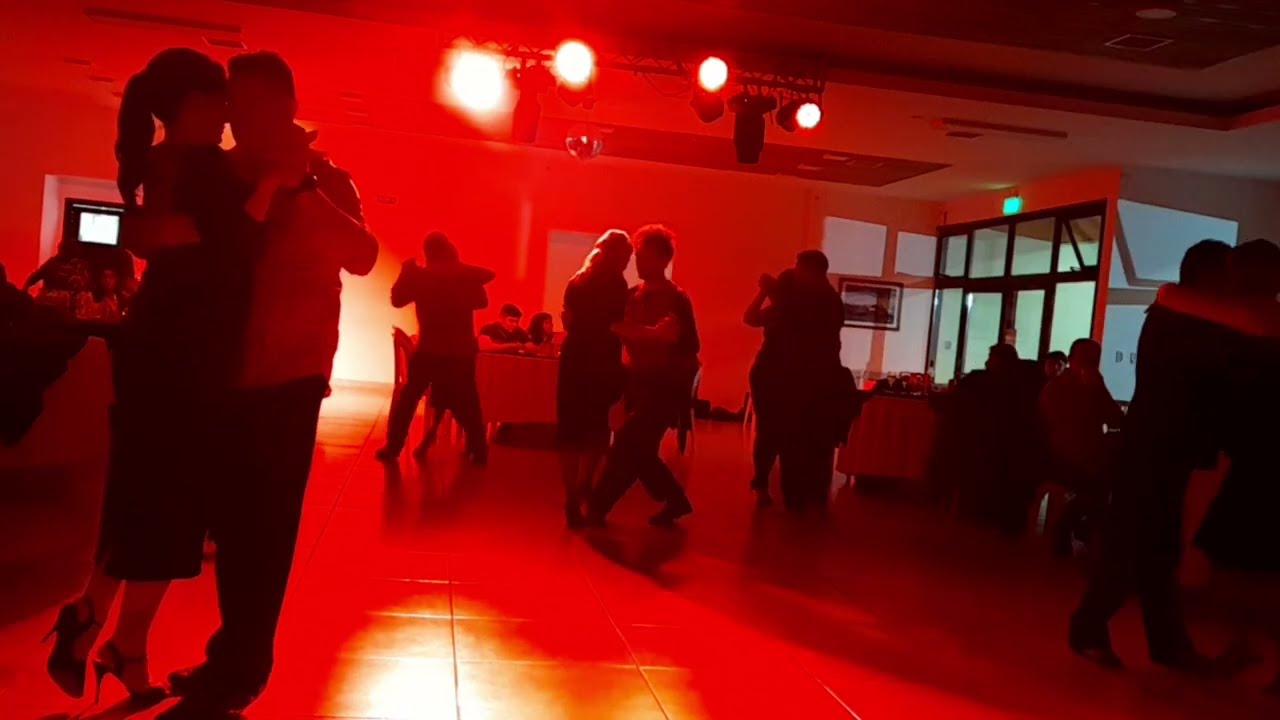 04/08/23 Tus labios me diran, Carlos Di Sarli- TDJ Aldo Orrego en "La Popular" Ushuaia 🇦🇷