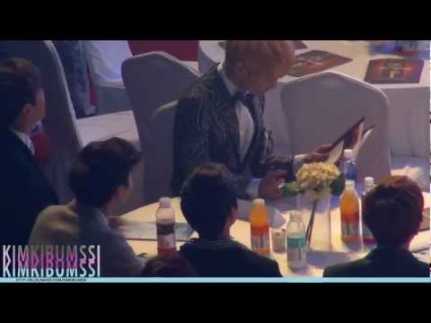 [HD fancam] 130131 seoul music awards - SHINee & jimmy jib ^_T table 2