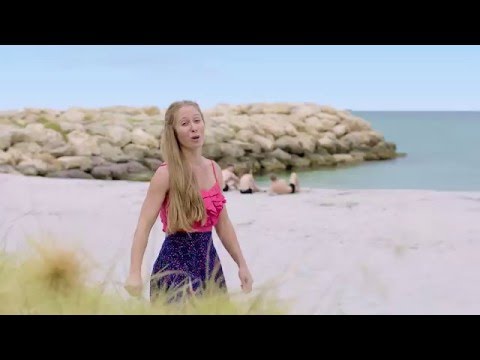 download lagu mp3 mp4 Lama Underwear, download lagu Lama Underwear gratis, unduh video klip Lama Underwear