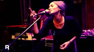 Reebok präsentiert: Nneka LIVE mit &quot;HeartBeat&quot;