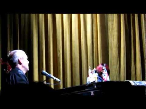 Hugh Laurie - London Concert 2012- (HD) - Changes and Tanqueray